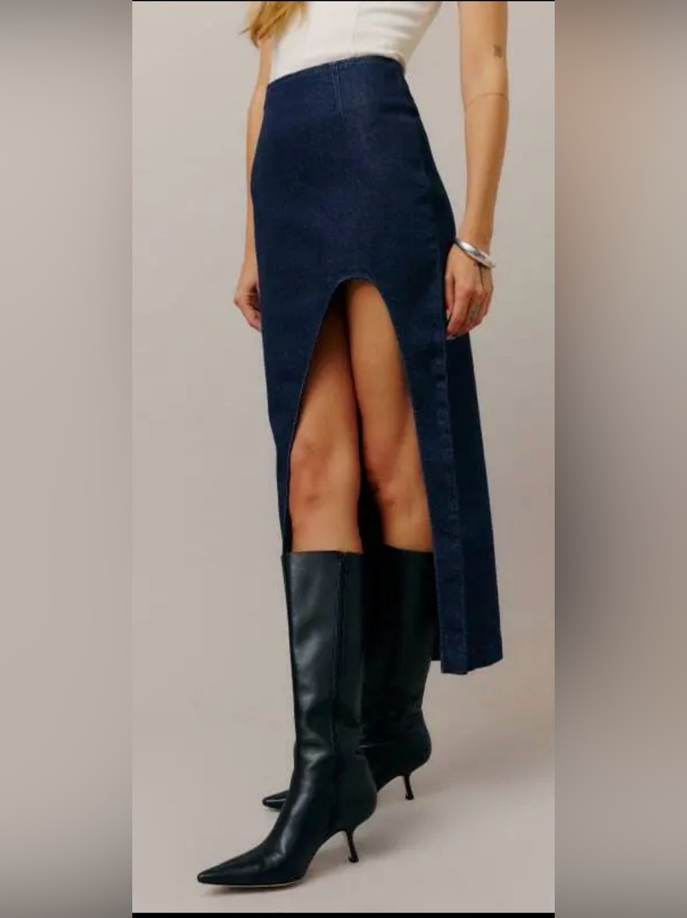 REFORMATION
Paulina Denim Midi Skirt size 25